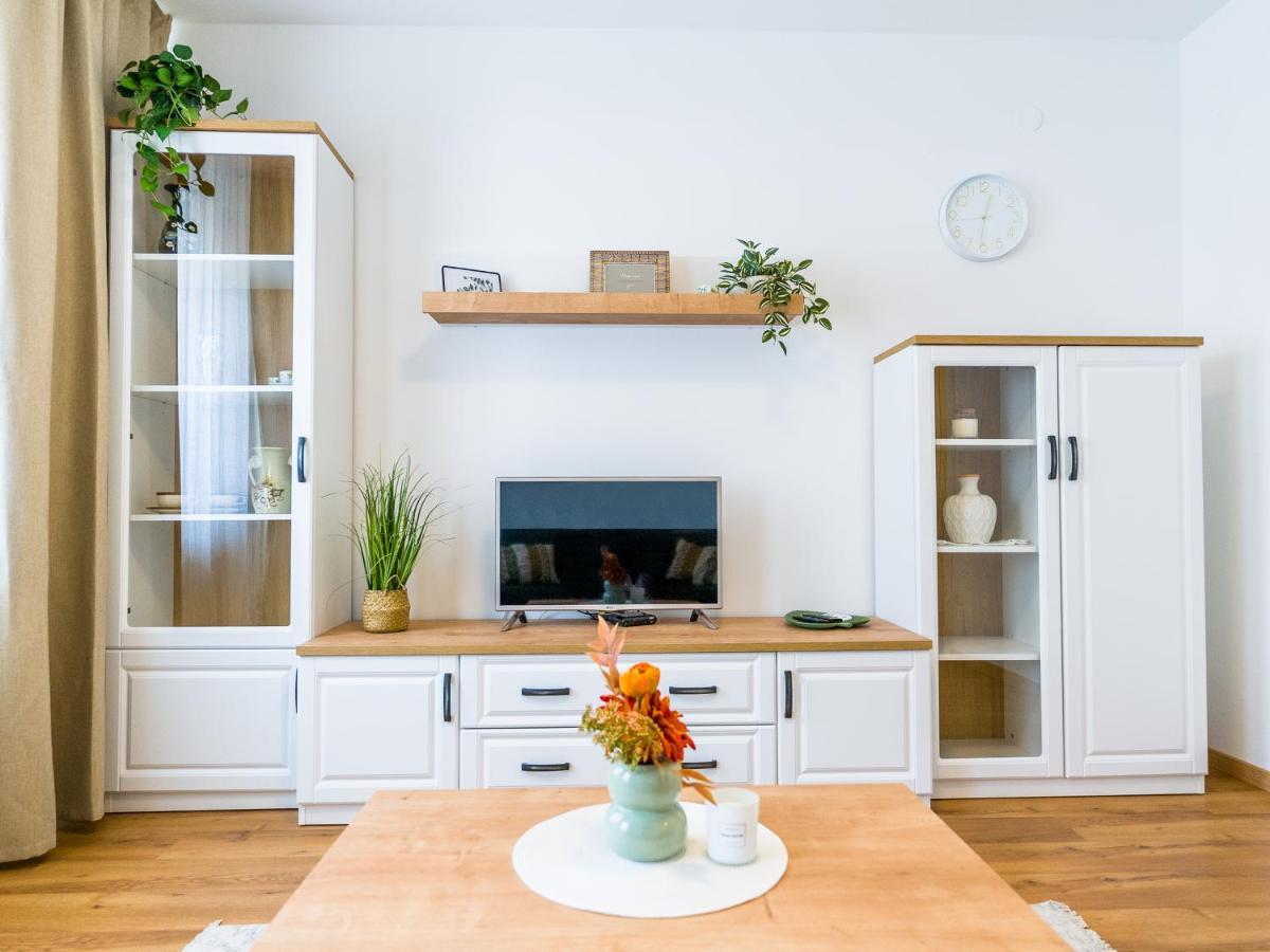 Tonka Apartment بولا المظهر الخارجي الصورة